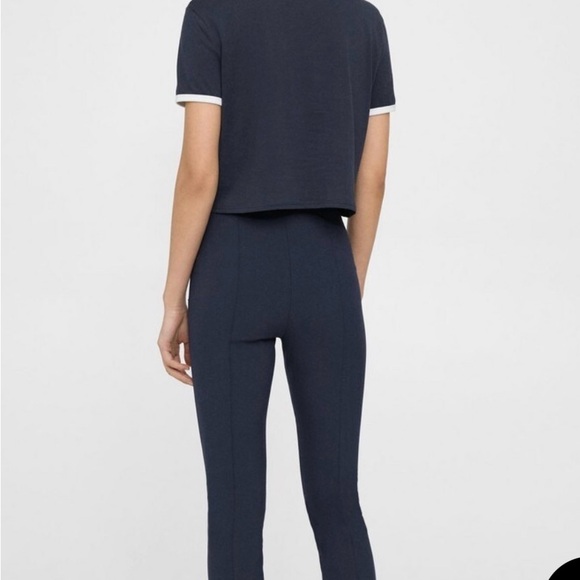NWT: Theory Pintucked Slim Pant in Stretch Cotton. Size 4. Nocturne Navy. - Picture 3 of 11